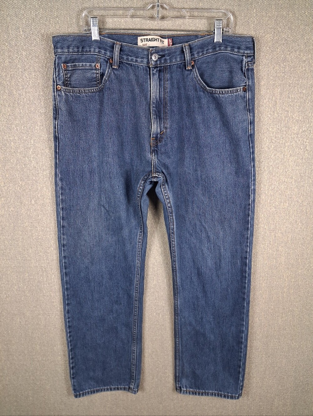 Levi's 505 Jeans Mens 38x30 Blue Denim Straight Leg Medium Wash Cotton 5 Pocket